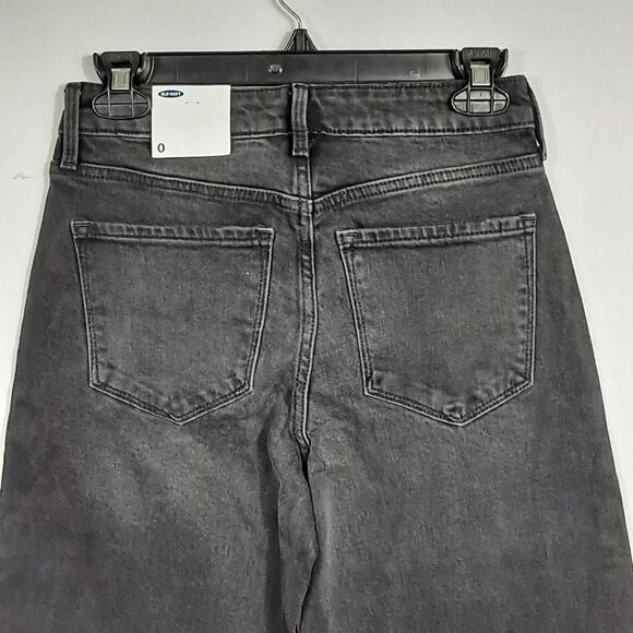 Ladies
High Rise Jeans NWT - Picture 7 of 9